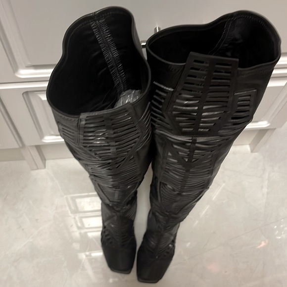 Daniele Michelin Cutout Knee Hi Boot - Picture 6 of 7